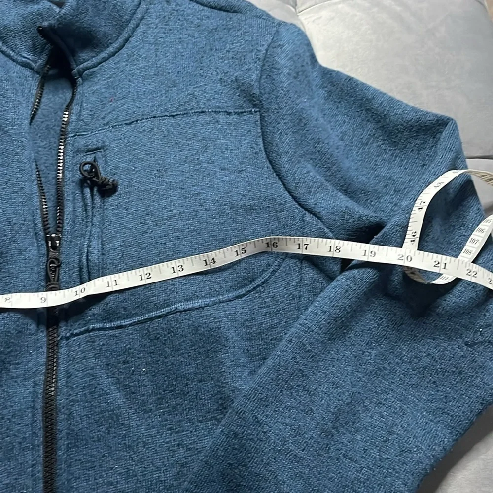 “Outdoor Life Fleece Jacket size small”